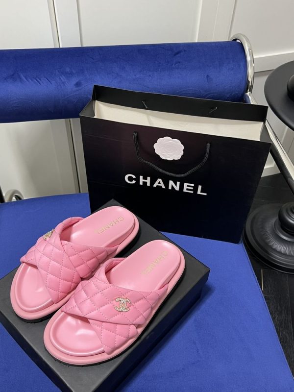 New Collection Chanel Shoes 067