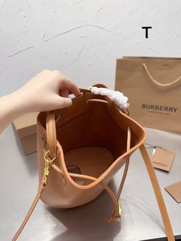 New Collection Burberry Bag 035