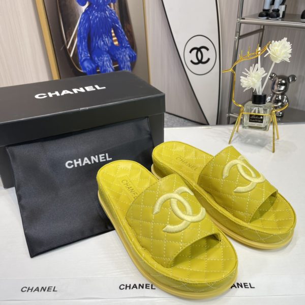 New Collection Chanel Shoes 081