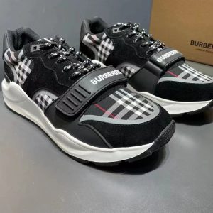 New Collection Burberry Shoes 005