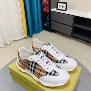 New Collection Burberry Shoes 037