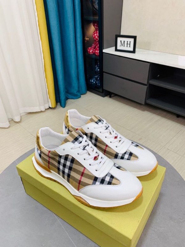 New Collection Burberry Shoes 037