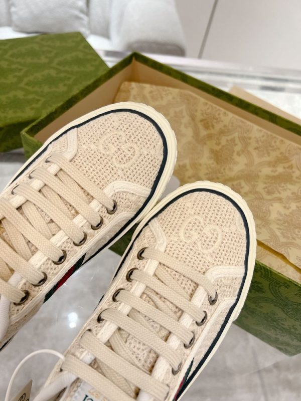 New Collection Gucci Shoes 040