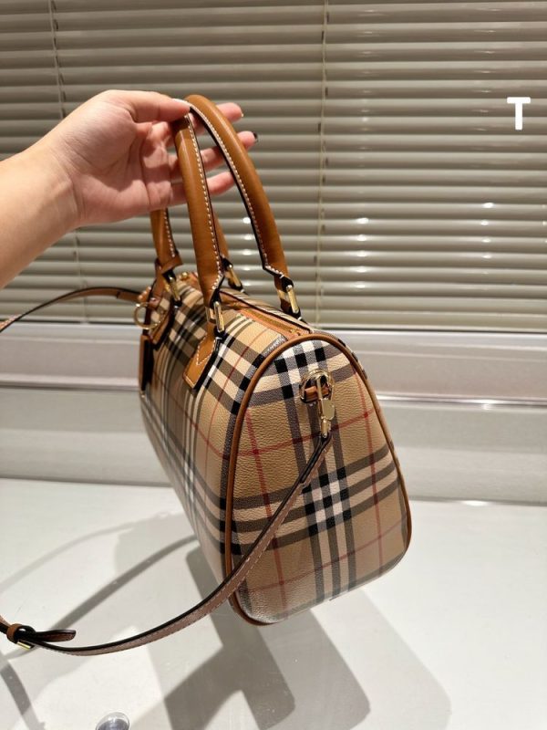 New Collection Burberry Bag 010