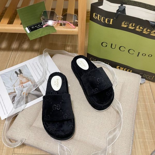 New Collection Gucci Shoes 082