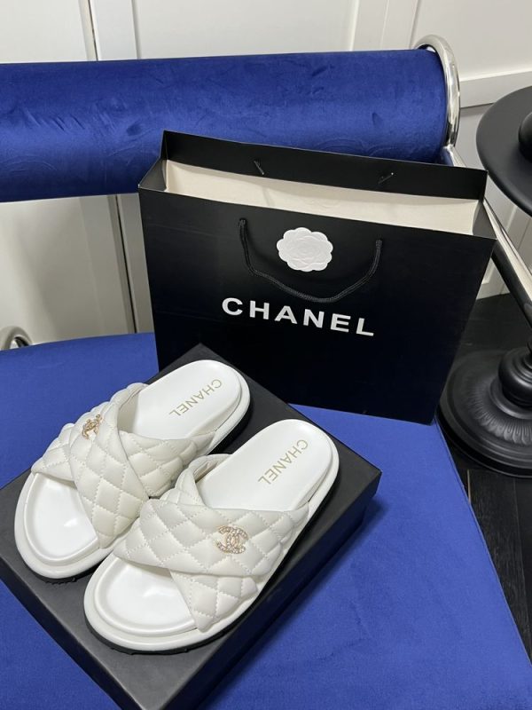 New Collection Chanel Shoes 067