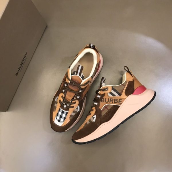 New Collection Burberry Shoes 006