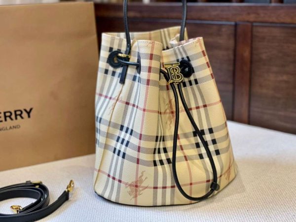 New Collection Burberry Bag 024