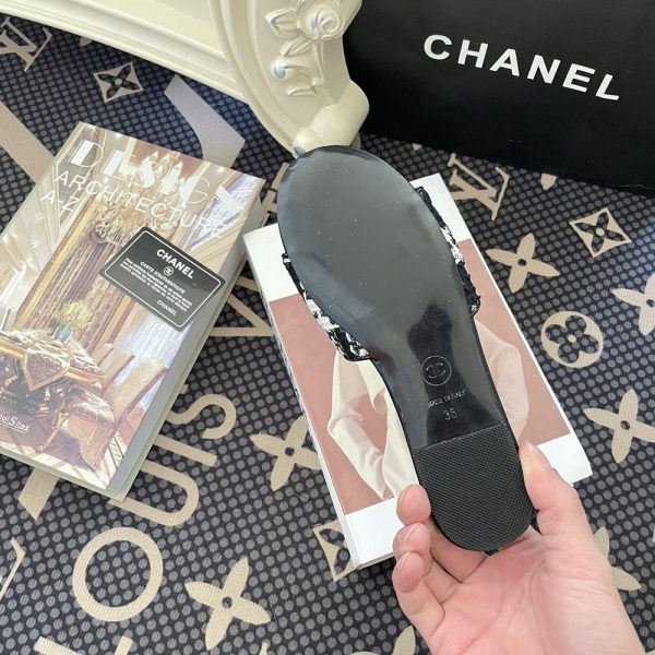 New Collection Chanel Shoes 056