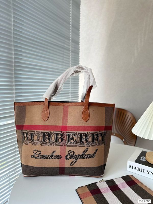 New Collection Burberry Bag 012