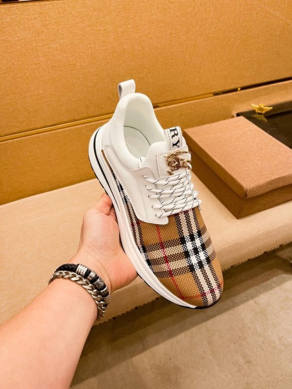 New Collection Burberry Shoes 031