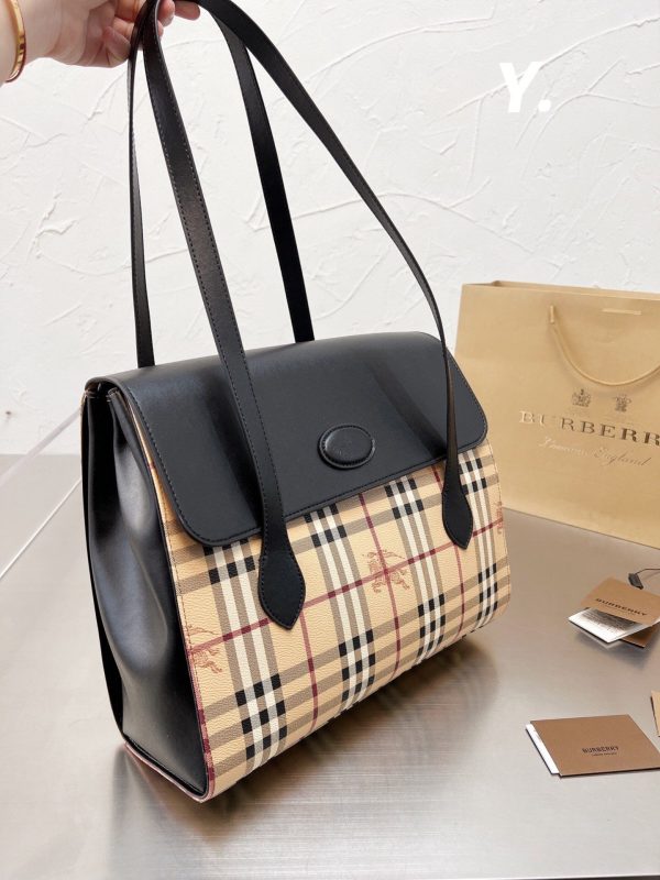 New Collection Burberry Bag 069