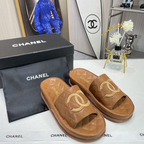 New Collection Chanel Shoes 081