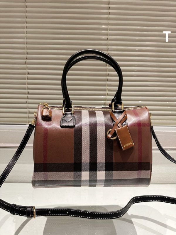 New Collection Burberry Bag 010