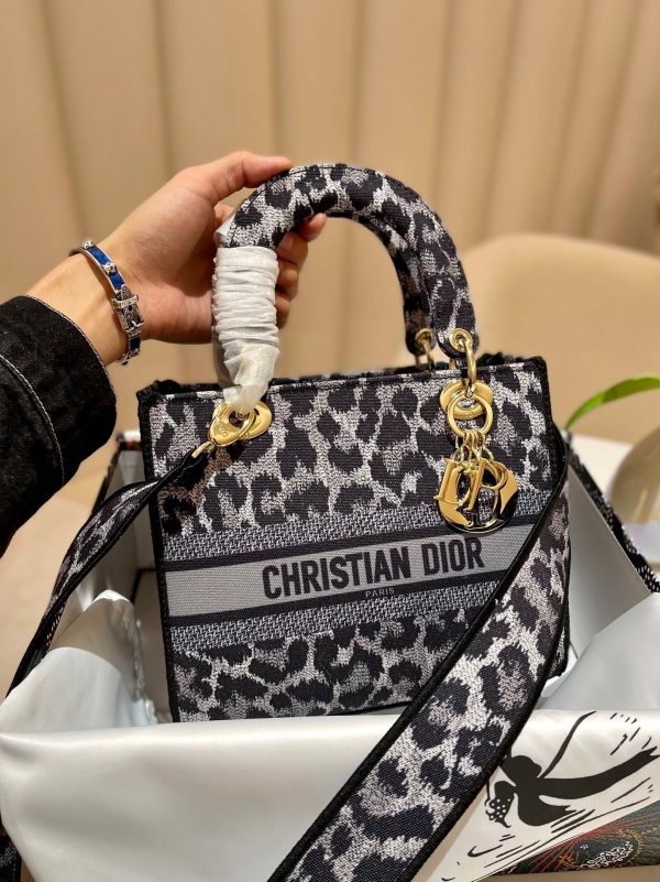 New Collection Dior Bag 096