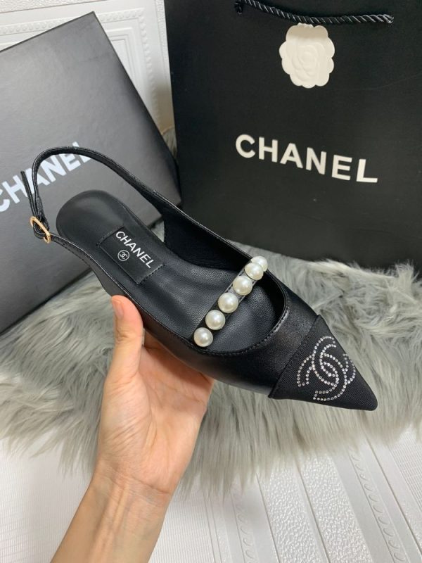 New Collection Chanel Shoes 053