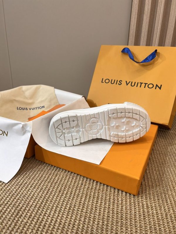 New Collection LV Shoes 070