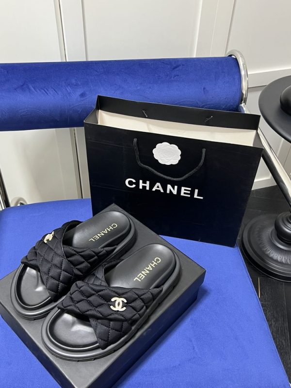 New Collection Chanel Shoes 067