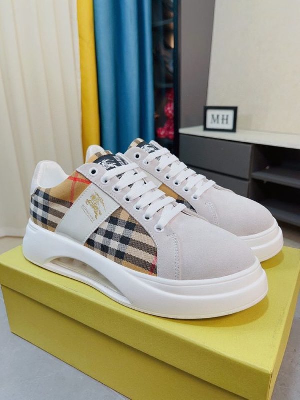 New Collection Burberry Shoes 035