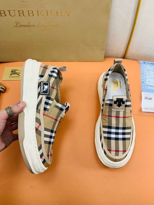 New Collection Burberry Shoes 029