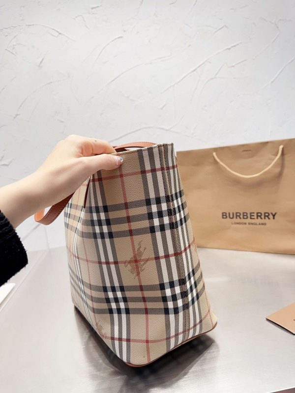 New Collection Burberry Bag 055