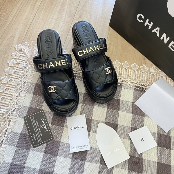 New Collection Chanel Shoes 052