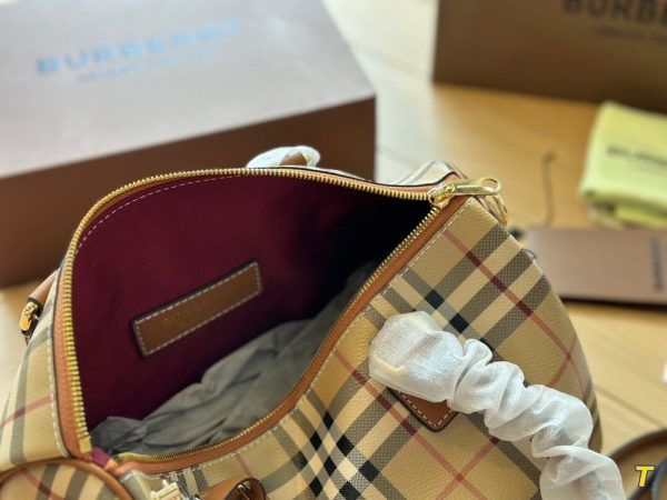 New Collection Burberry Bag 042