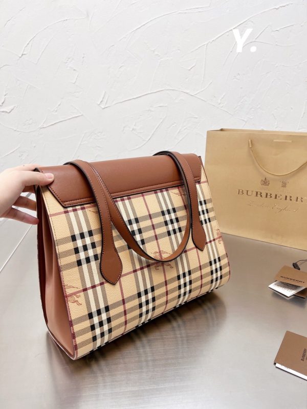 New Collection Burberry Bag 069