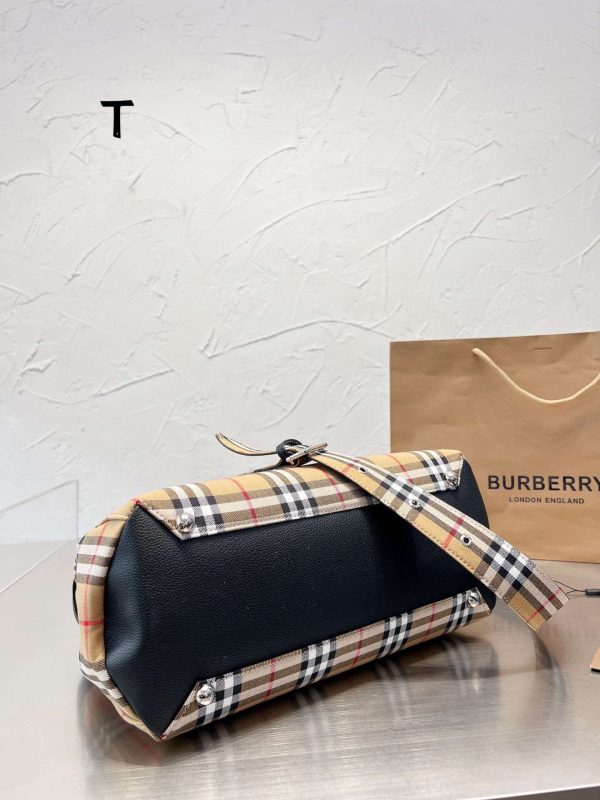 New Collection Burberry Bag 065