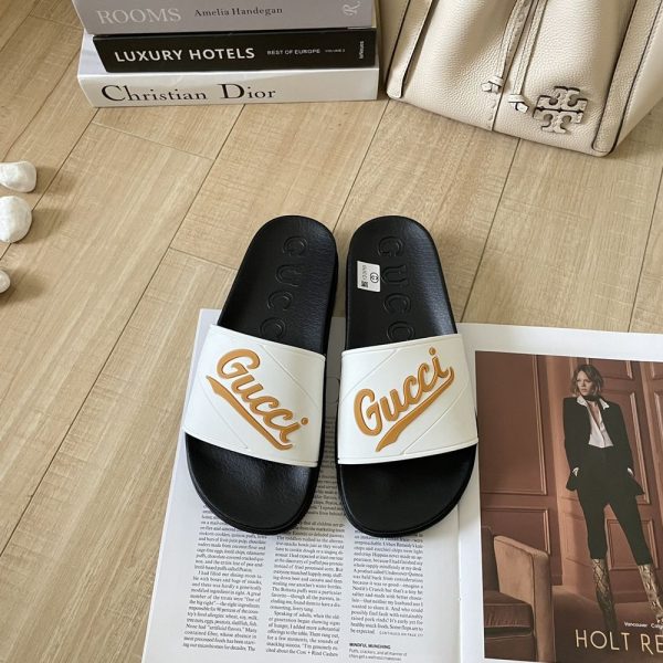 New Collection Gucci Shoes 052