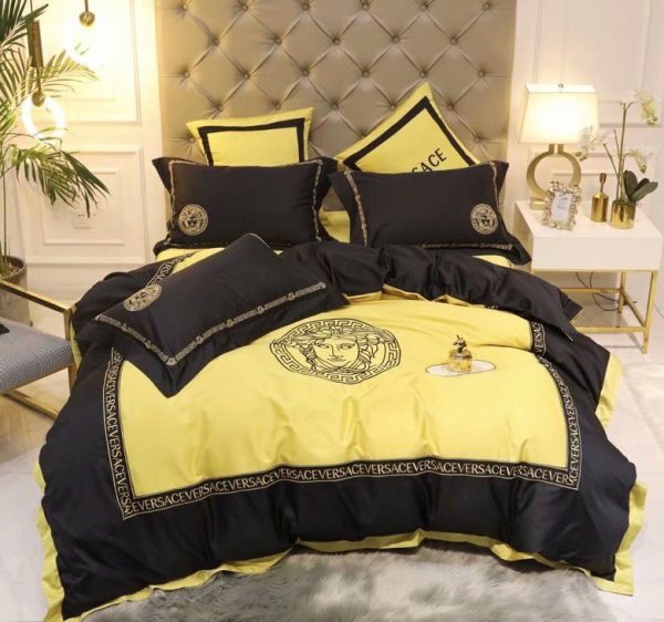 Luxury Brand Versace Type Bedding Sets 027