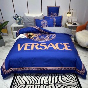 Luxury Brand Versace Type Bedding Sets 049