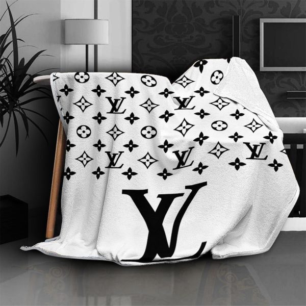 White & Black Louis Vuitton Blanket 053