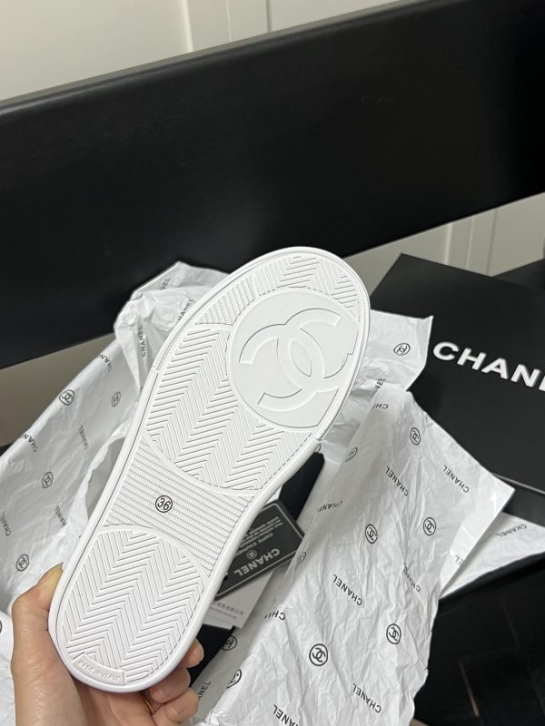 New Collection Chanel Shoes 077