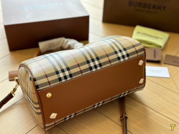 New Collection Burberry Bag 042