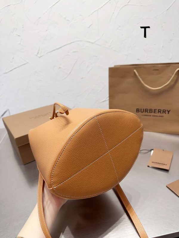 New Collection Burberry Bag 035