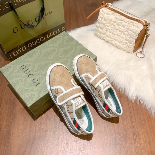 New Collection Gucci Shoes 083