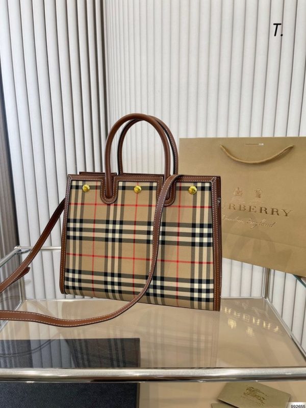 New Collection Burberry Bag 034