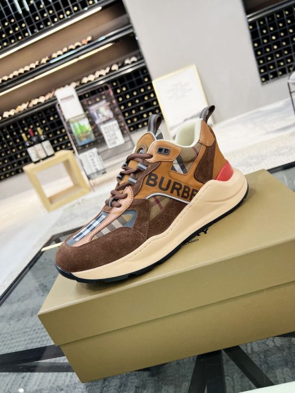 New Collection Burberry Shoes 012