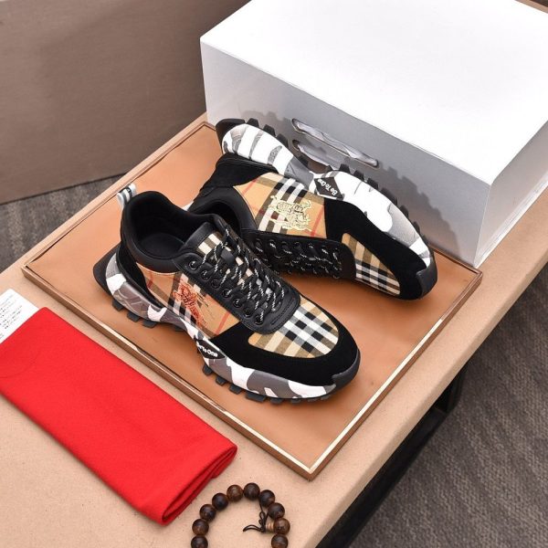 New Collection Burberry Shoes 036