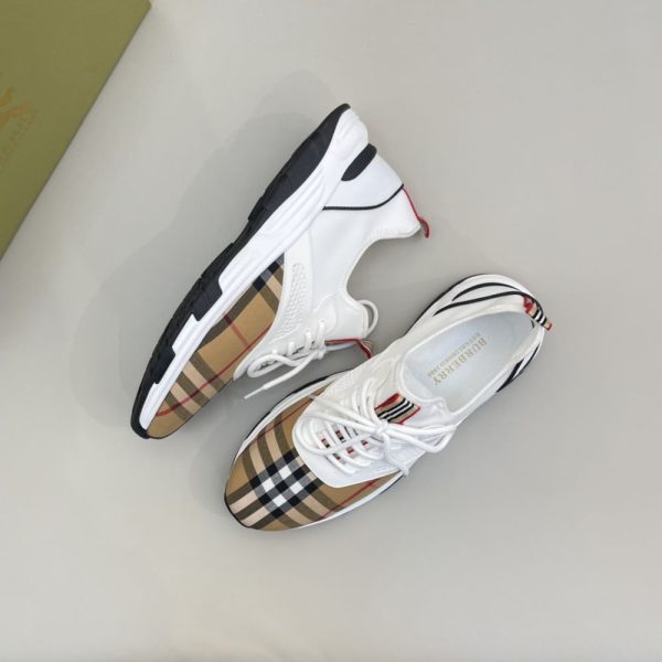 New Collection Burberry Shoes 003