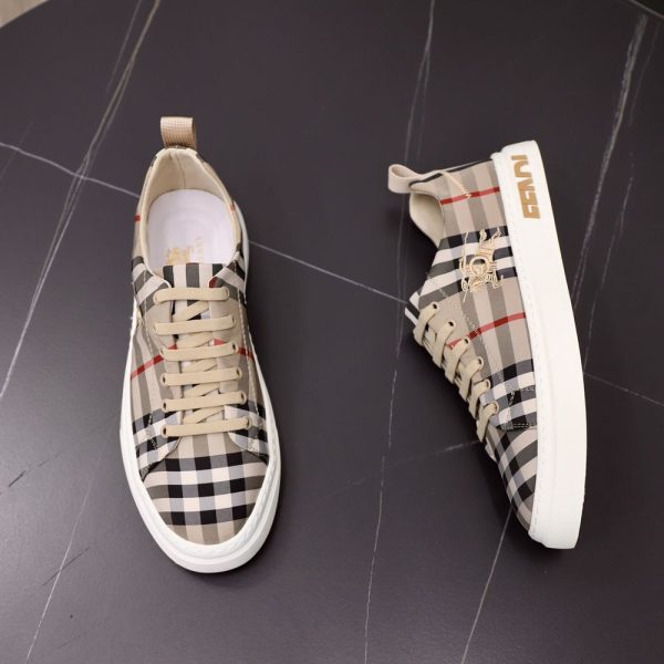 New Collection Burberry Shoes 028