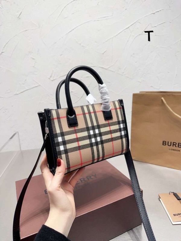 New Collection Burberry Bag 033