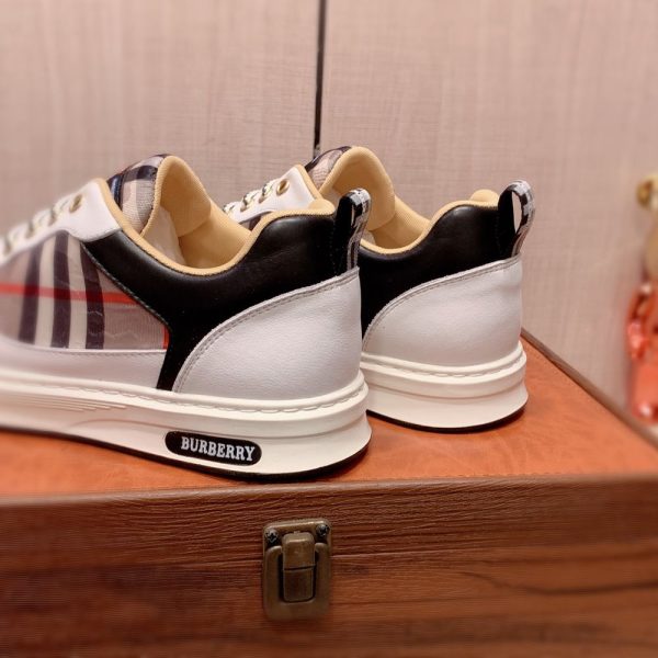 New Collection Burberry Shoes 002