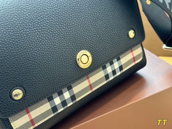 New Collection Burberry Bag 003