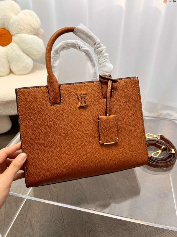 New Collection Burberry Bag 054