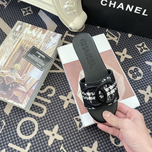 New Collection Chanel Shoes 056