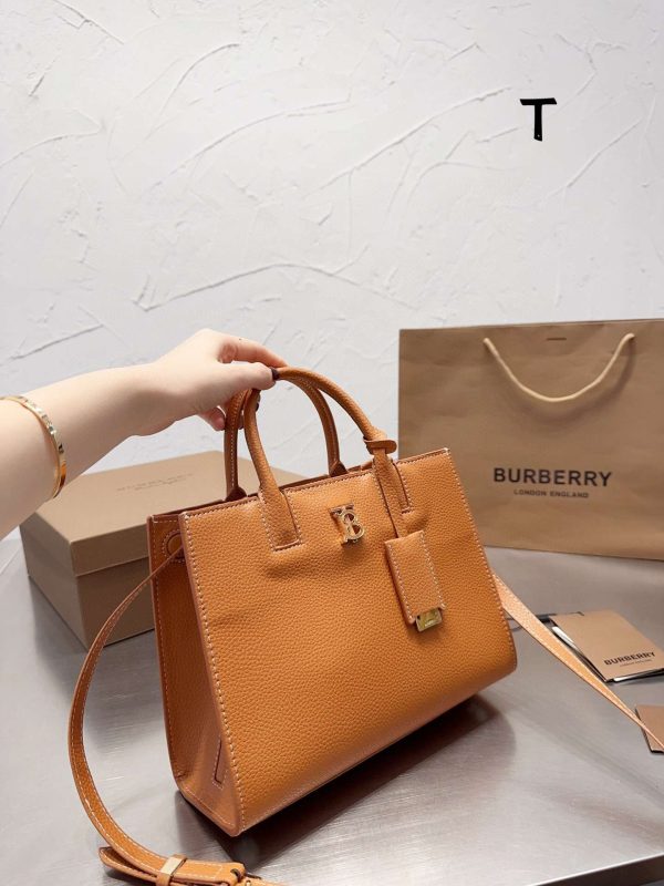 New Collection Burberry Bag 046