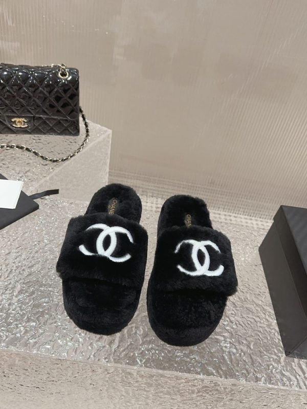 New Collection Chanel Shoes 033