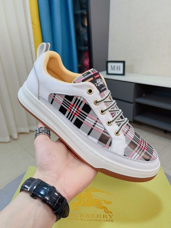 New Collection Burberry Shoes 025